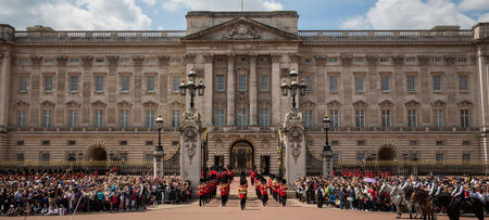 Buckingham Palace building front